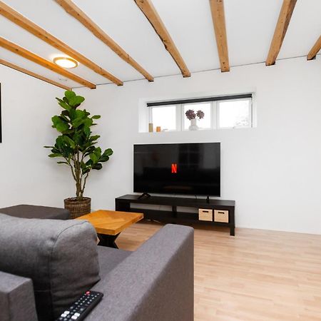 Moderne & Fuldt Udstyret Lejlighed M.Plads Til 4 Hojbjerg Екстер'єр фото